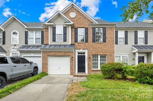 10011 Alexander Martin Ave, Charlotte, NC, 28277-8176 | Card Image