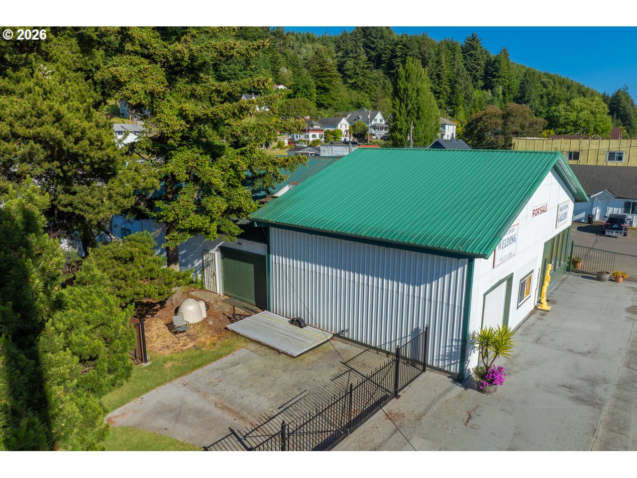 Commercial Sale in Gardiner 4
