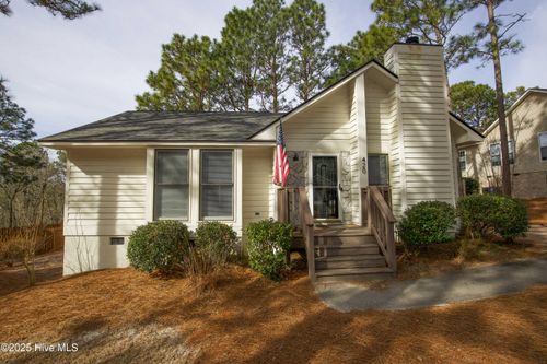 420 Sandhills Cir, Pinehurst, NC, 28374-7036 | Card Image