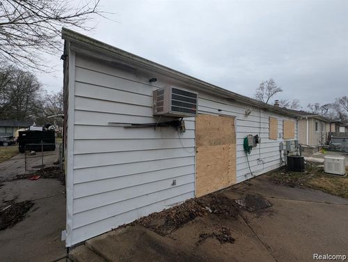 16580 Winston St, Detroit, MI, 48219-3663 | Card Image