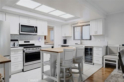 a-212 E Imperial Ave, El Segundo, CA, 90245 | Card Image