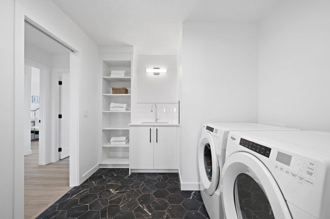 136 Carringvue Pl Nw, House other with 3 bedrooms, 3 bathrooms and 4 parking in Calgary AB | Image 38