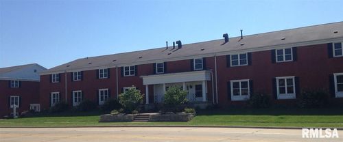 ste-220-985 Lincoln Rd, Bettendorf, IA, 52722-4156 | Card Image