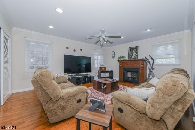 167 Rolling Hills Rd, House other with 5 bedrooms, 3 bathrooms and null parking in Clifton NJ | Image 8