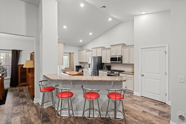450 Oaklanding Ln, House other with 4 bedrooms, 3 bathrooms and 4 parking in Murrells Inlet SC | Image 16
