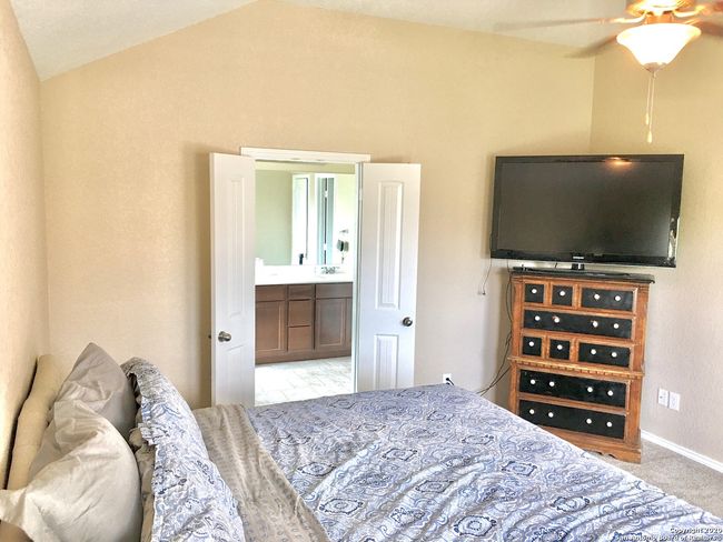 105 Buckskin Way, House other with 3 bedrooms, 2 bathrooms and null parking in Cibolo TX | Image 6