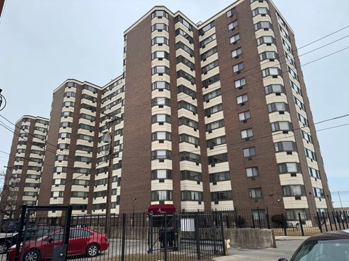 726-7337 South Shore Dr, Chicago, IL, 60649-3527 | Card Image
