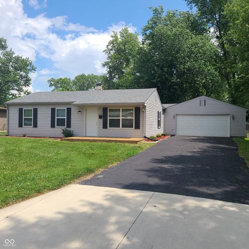 609 E Broadway Dr, Greenwood, IN, 46143-1429 | Card Image