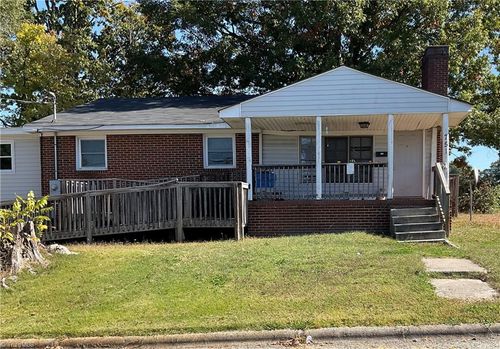 751 Jennifer St, Greensboro, NC, 27401-4132 | Card Image