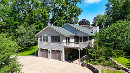 524 Tower Rd, Clinton, IA, 52732-1528 | Card Image