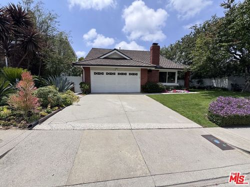 17230 Avenida De La Herradura, Pacific Palisades, CA, 90272 | Card Image