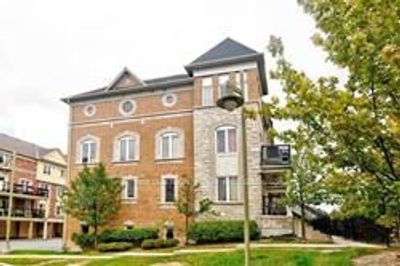 90 Louisbourg Way, Condo with 2 bedrooms, 3 bathrooms and 2 parking in Markham ON | Image 1