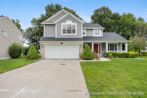 3689 Maple Hurst Dr, Grand Rapids, MI, 49512-9395 | Card Image