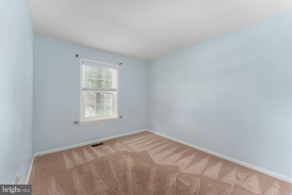 Residential in WOODBRIDGE 4