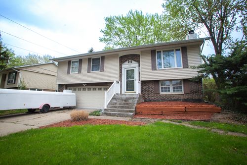 812 Hayward Ave, Streamwood, IL, 60107-3111 | Card Image