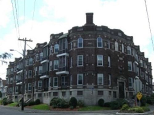 apt-3l-6 Laurel St, Holyoke, MA, 01040-3529 | Card Image
