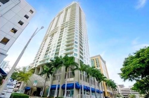 2040-350 Se 2nd Street, Fort Lauderdale, FL, 33301 | Card Image