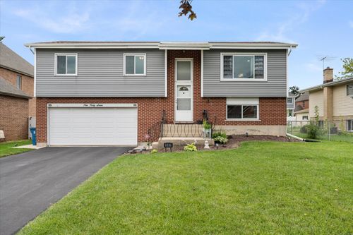 547 N Van Auken St, Elmhurst, IL, 60126-2031 | Card Image