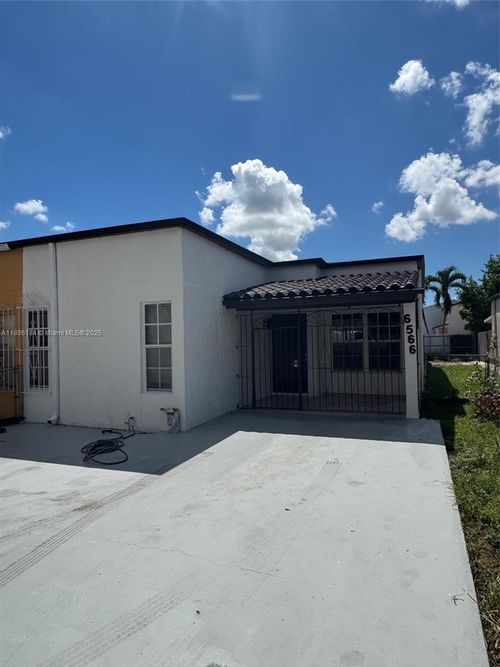 18-6566 W 2nd Ct, Hialeah, FL, 33012-6724 | Card Image