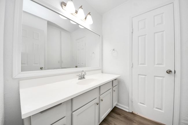 Secondary Bath | Image 28