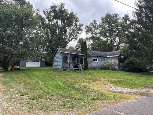 414 E Prairie St, Harrisville, PA, 16038-1832 | Card Image