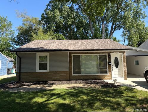 10100 Saratoga St, Oak Park, MI, 48237-3922 | Card Image