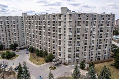 c34-300 Mill Rd, Toronto, ON, M9C4W7 | Card Image