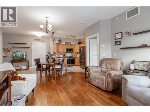 411-2551 Shoreline Dr, Lake Country, BC, V4V2P2 | Card Image