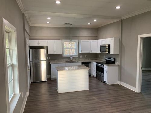 546 W Peachtree St, woodruff, SC, 29388-1732 | Card Image