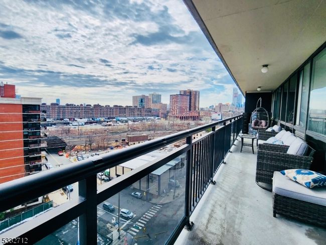 APT-12D - 551 Observer Hwy, House other with 2 bedrooms, 2 bathrooms and null parking in Hoboken NJ | Image 11
