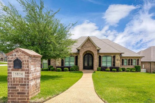 1624 Olympic Dr, Longview, TX, 75605-2747 | Card Image
