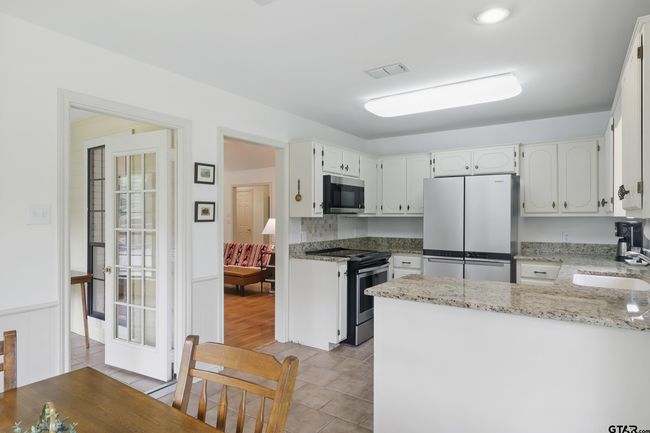 414 Winding Ln, House other with 3 bedrooms, 2 bathrooms and null parking in Mt Vernon TX | Image 16