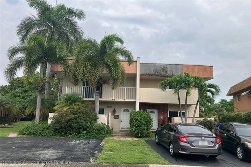 8015 Sw 6th St, North Lauderdale, FL, 33068-2108 | Card Image