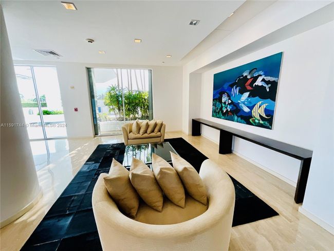 APT-11B - 881 Ocean Dr, Condo with 2 bedrooms, 2 bathrooms and null parking in Key Biscayne FL | Image 9