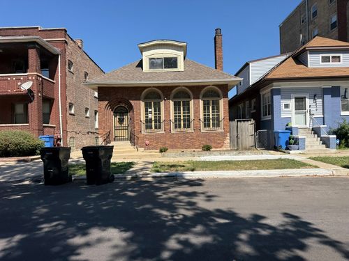 2412 E 74th Street, Chicago, IL, 60649 | Card Image