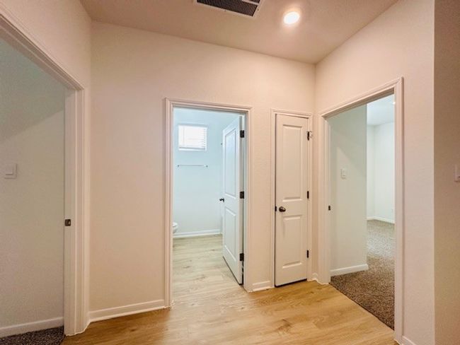 140 Corral Cv, House other with 4 bedrooms, 2 bathrooms and 2 parking in Kyle TX | Image 6