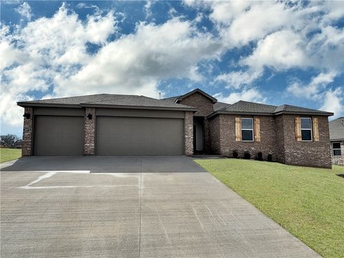 5002 E Sugarloaf St, Siloam Springs, AR, 72761-3280 | Card Image