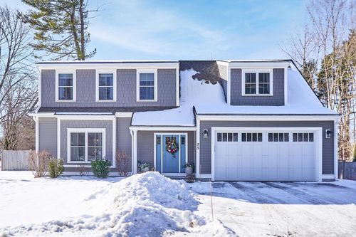 25 Mangrove Street, Portsmouth, NH, 03801 | Card Image