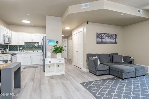 c201-1059 S 500 E, Heber City, UT, 84032-4531 | Card Image