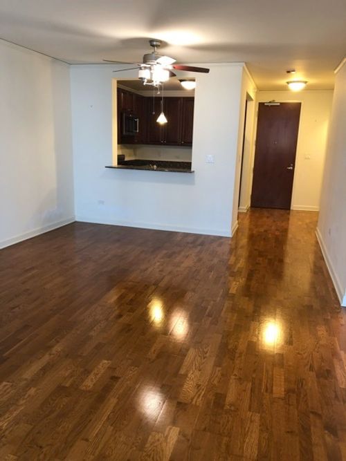 807-420 Waterside Dr, Chicago, IL, 60601-8004 | Card Image