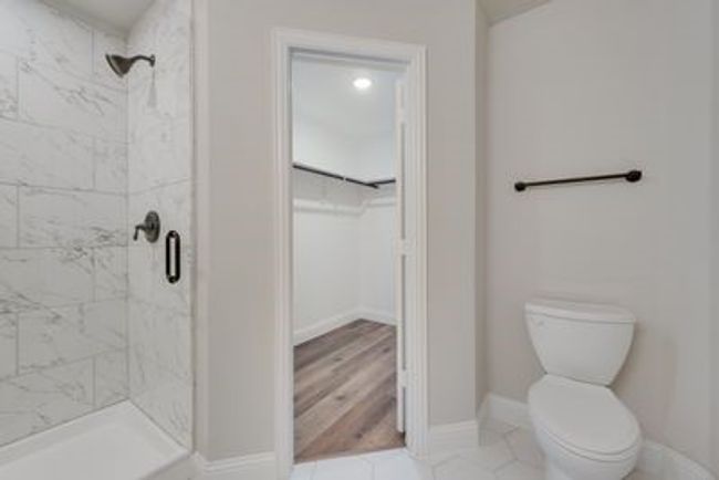 721 N Jefferson St, Townhouse with 3 bedrooms, 3 bathrooms and null parking in Pilot Point TX | Image 12