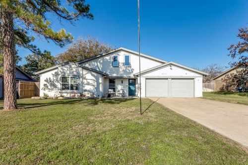 8841 Main St, North Richland Hills, TX, 76182-4236 | Card Image