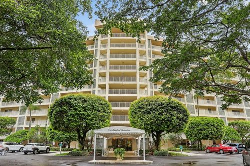 909-3499 Oaks Way, Pompano Beach, FL, 33069-5392 | Card Image