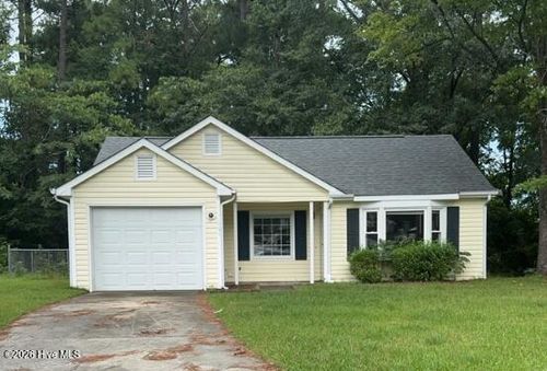 101 Wedgewood Dr, Jacksonville, NC, 28546-7892 | Card Image