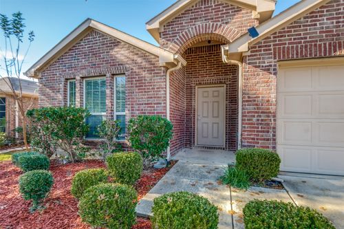 2020 Sterling Gate Dr, Heartland, TX, 75126-8340 | Card Image