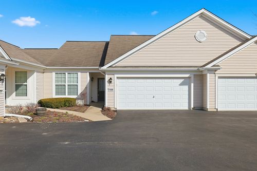 13488 Delaney Rd, Huntley, IL, 60142-6334 | Card Image