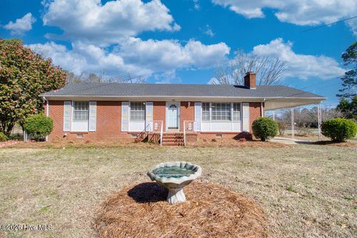 109 E New Hope Rd, Goldsboro, NC, 27534-3339 | Card Image