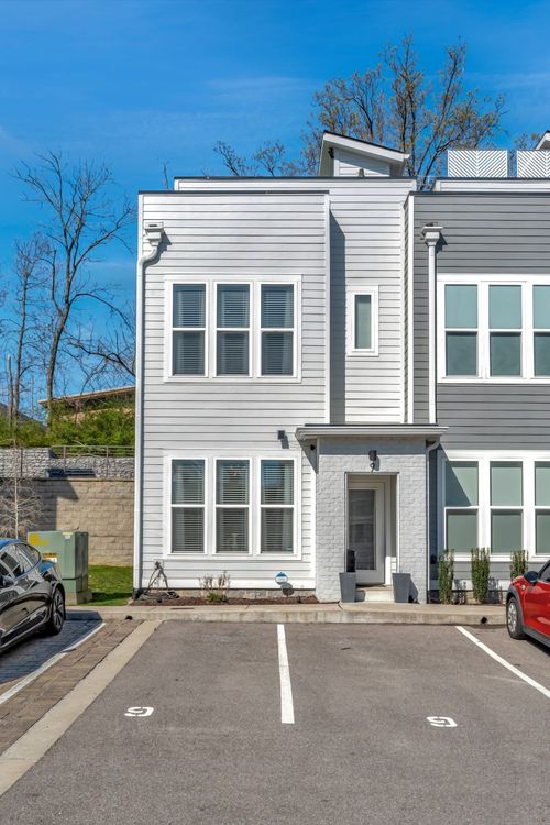 9-500 Creative Way, Madison, TN, 37115 | Card Image