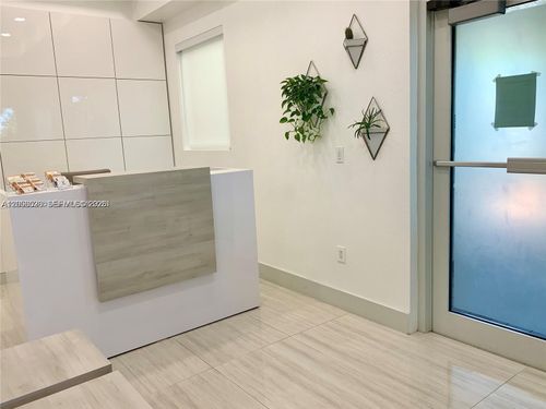 5-17100 Royal Palm Blvd, Weston, FL, 33326-2308 | Card Image