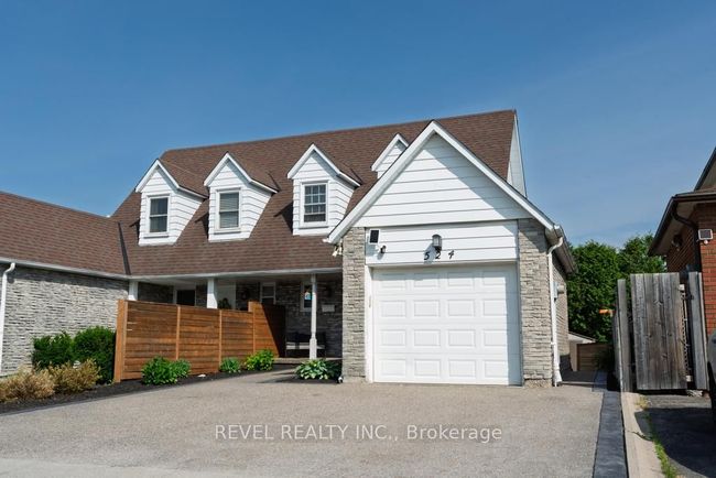 524 Fergo Ave, House attached with 4 bedrooms, 3 bathrooms and 2 parking in Mississauga ON | Image 4